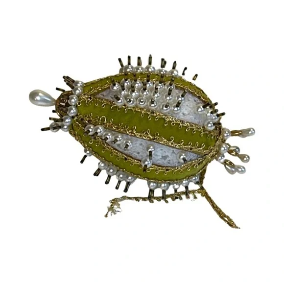 Rare Vintage Handmade Pin & Beaded Sequin Ornaments - Picture 4 of 7